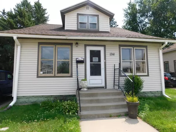 1241 4th Avenue, Stevens Point, WI 54481