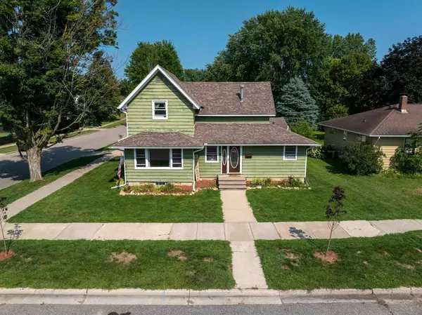 301 S James Avenue, Reedsburg, WI 53959