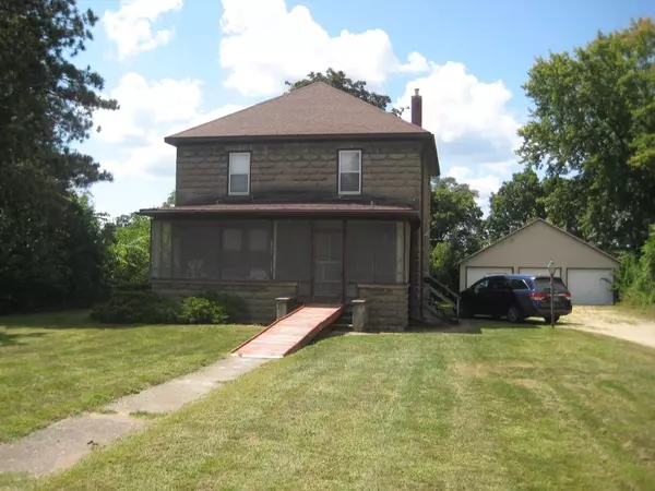 411 S Beaumont Road, Prairie Du Chien, WI 53821