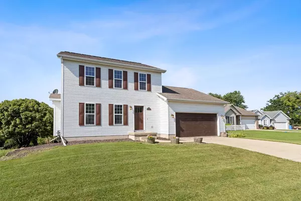 109 Stonefield Circle, Mount Horeb, WI 53572