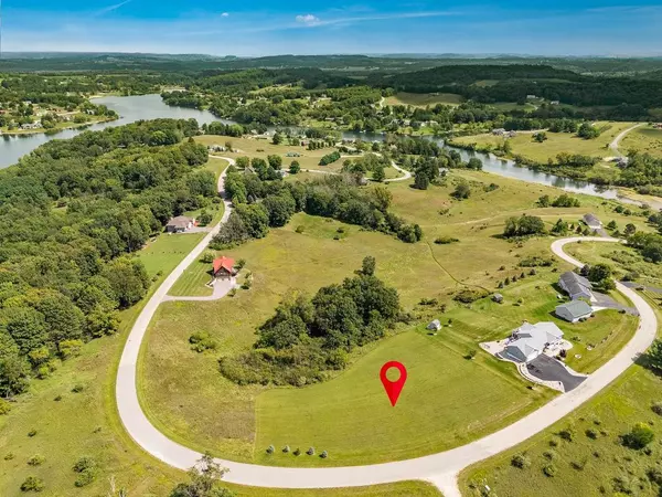 L411-412 Summit Point Drive, La Valle, WI 53941