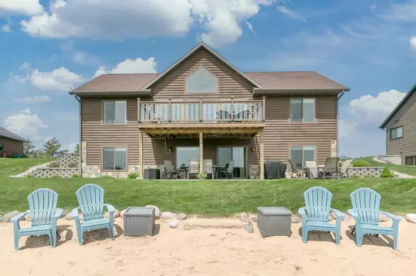 W5627 32nd Street, New Lisbon, WI 53950