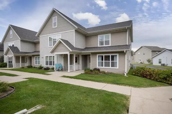 252 S Musket Ridge Drive #1, Sun Prairie, WI 53590