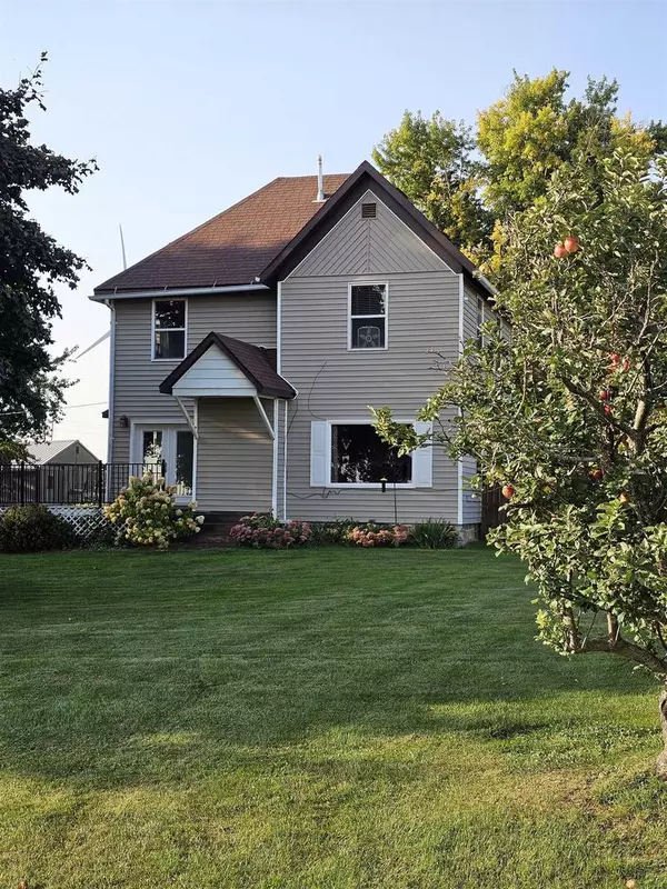 W2892 Vaughn Road, Cambria, WI 53923