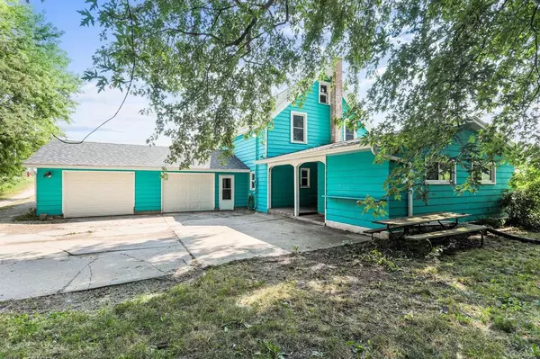 902 N Bird Street,  Sun Prairie,  WI 53590