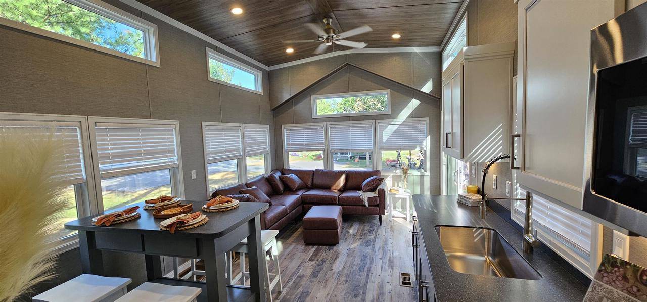 Oxford, WI 53952,105 Fawn Drive #310M