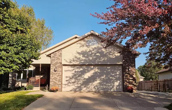 1119 BROADWAY Drive, Sun Prairie, WI 53590