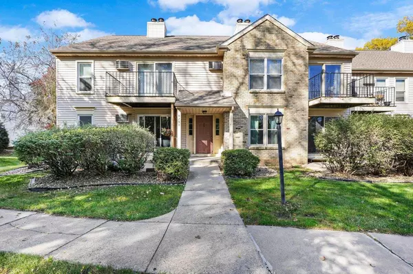 6758 Park Ridge Drive #B, Madison, WI 53719