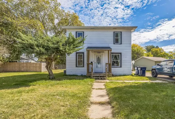 1032 Milton Avenue, Janesville, WI 53545