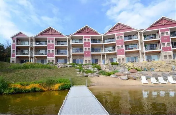 Wisconsin Dells, WI 53965,680 E Hiawatha Drive #404