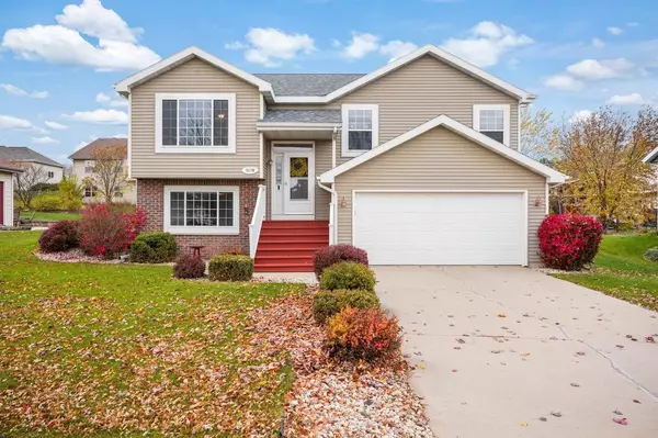 3176 W Main Street,  Sun Prairie,  WI 53590