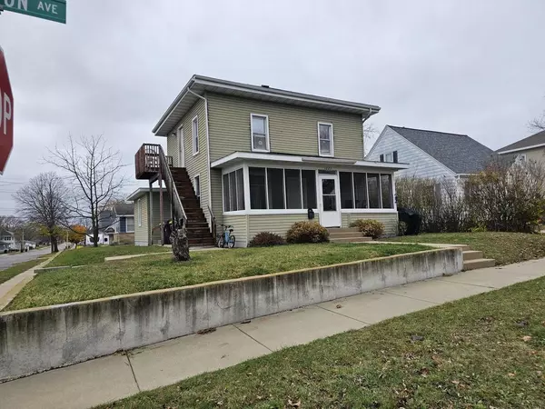 1221 Stoughton Avenue, Tomah, WI 54660