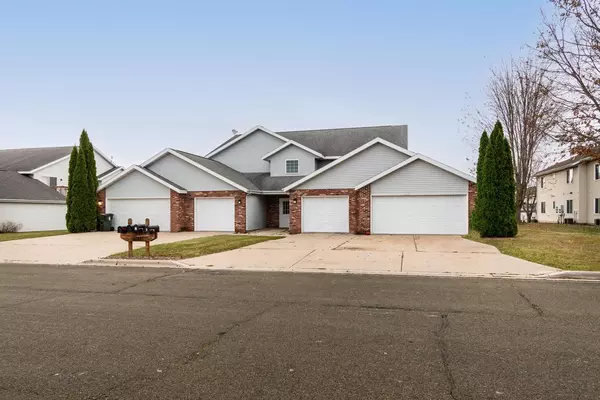 1111 Stonewood Crossing, Sun Prairie, WI 53590