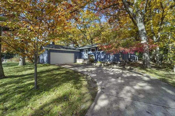 2 Kingsbury Court,  Madison,  WI 53711