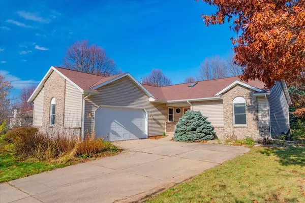 2 Clarendon Court, Madison, WI 53704