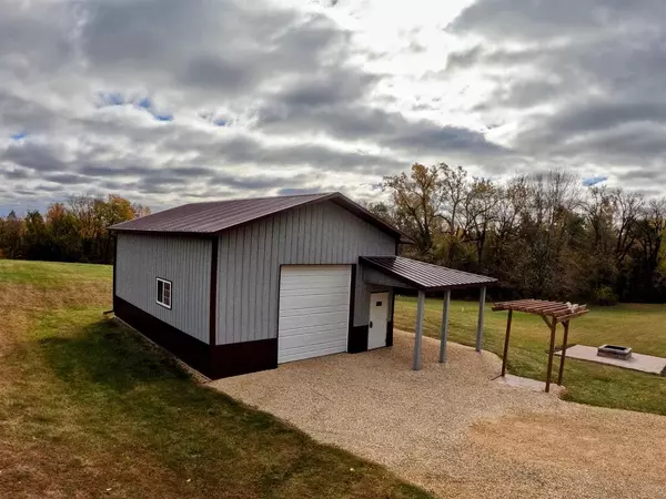 5074 Starlight Lane,  Cassville,  WI 53806