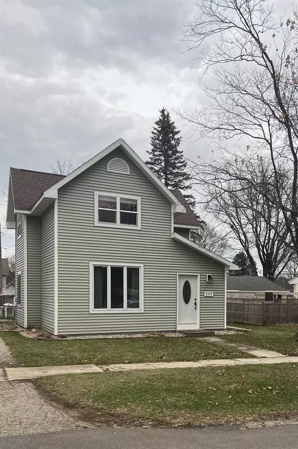 209 Division Street, Rio, WI 53960