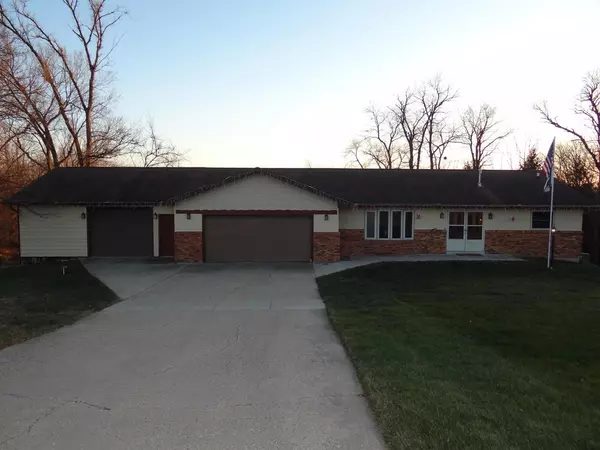 10814 E Bowers Lake Road, Whitewater, WI 53190