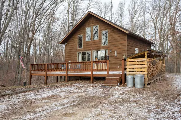 N4680 Glacier Lake Drive, Oxford, WI 53952