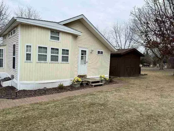 343 Campfire Circle, Edgerton, WI 53534