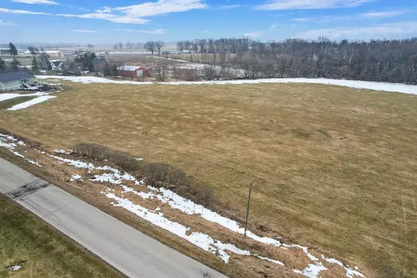 Fall River, WI 53932,L4 Oak Shore Drive