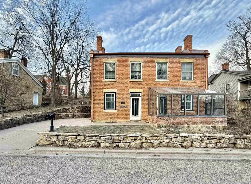 213 Clowney Street, Mineral Point, WI 53565