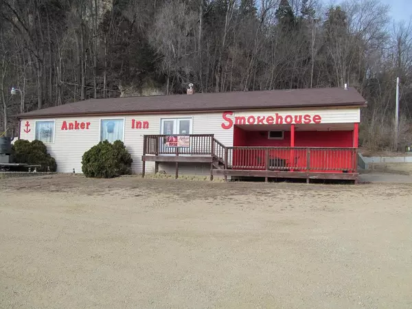 Cassville, WI 53806,11008 Highway 133