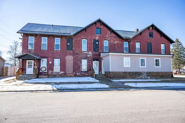 115 W Pearl Street, New Lisbon, WI 53950