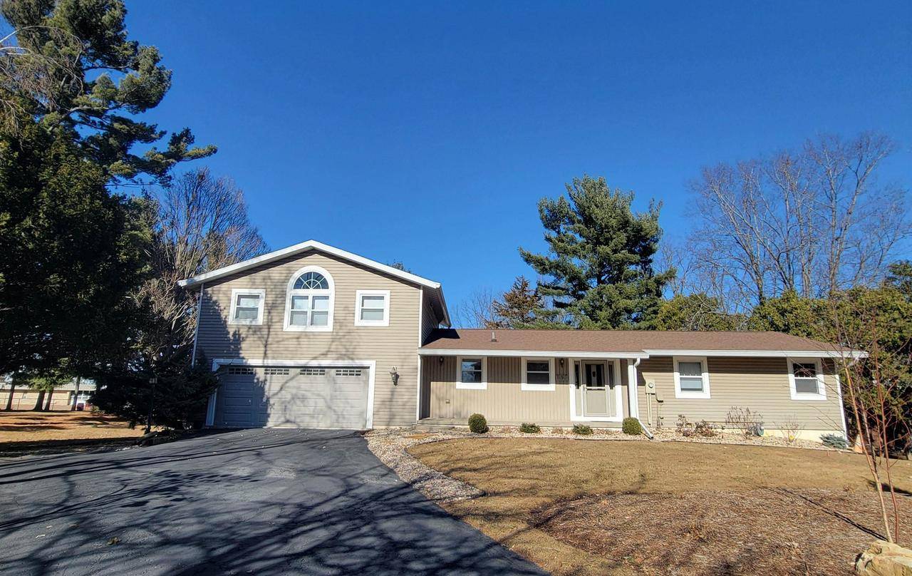 1190 Union Street, Platteville, WI 53818