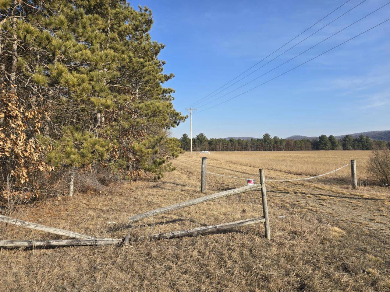 701 N 1st Street, Avoca, WI 53506