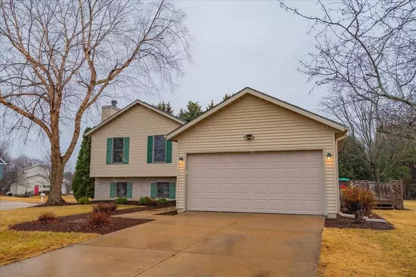 452 Lisa Court,  Oregon,  WI 53575