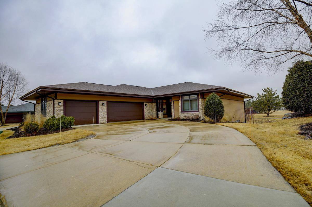 9302 Windy Point, Verona, WI 53593