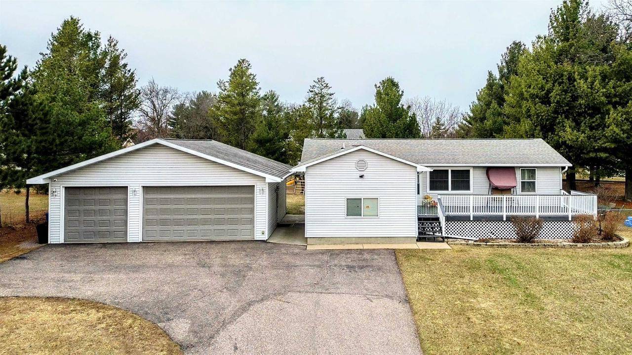 911 Cynthia Lane, Wisconsin Dells, WI 53965