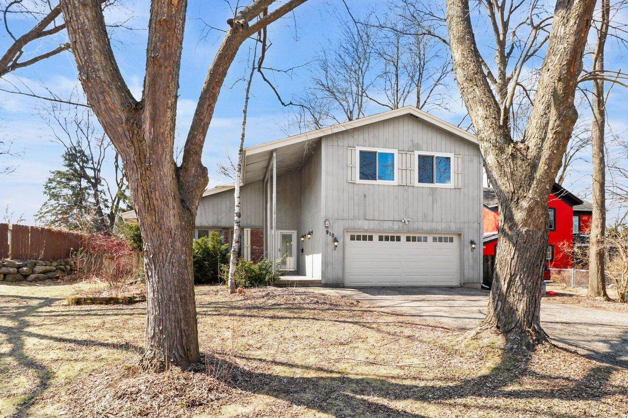 910 Hathaway Drive, Madison, WI 53711