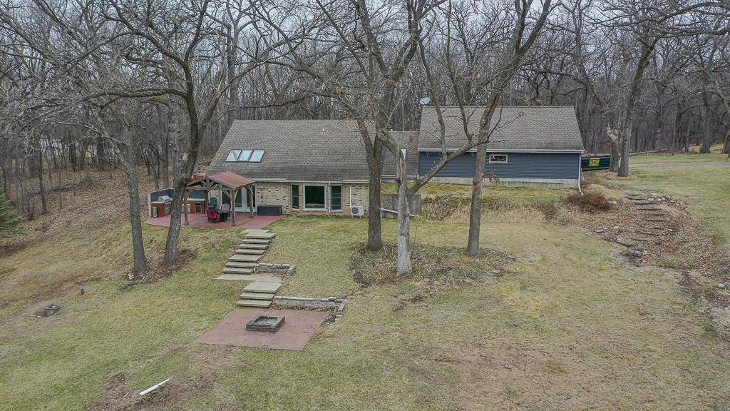 564 E Merrifield Road, Edgerton, WI 53534