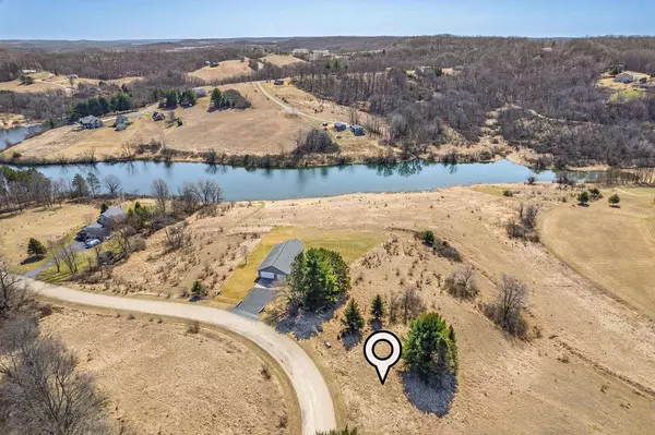 422 Summit Point Drive, La Valle, WI 53941