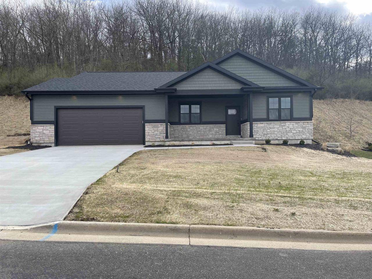 4021 Red Hawk Run, Black Earth, WI 53515