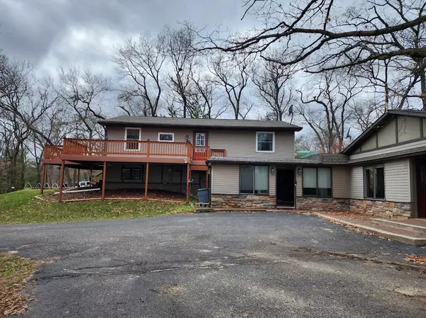 Reedsburg, WI 53959,E9600 Lake Street