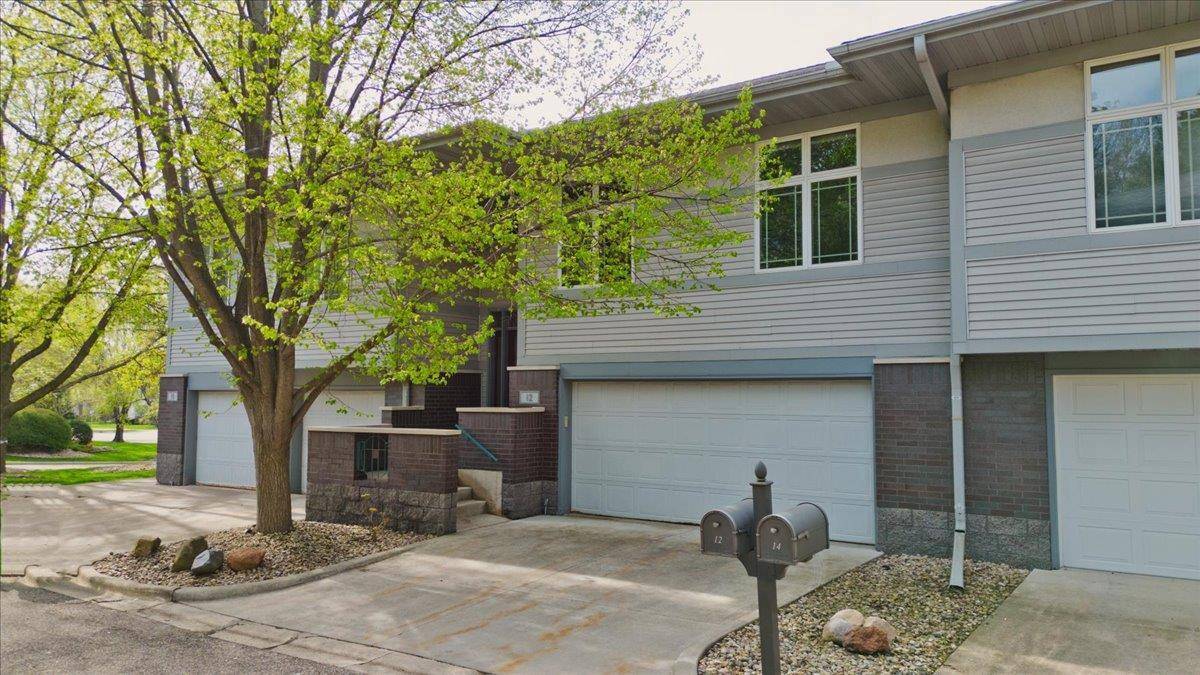 12 Deer Point Trail, Madison, WI 53719