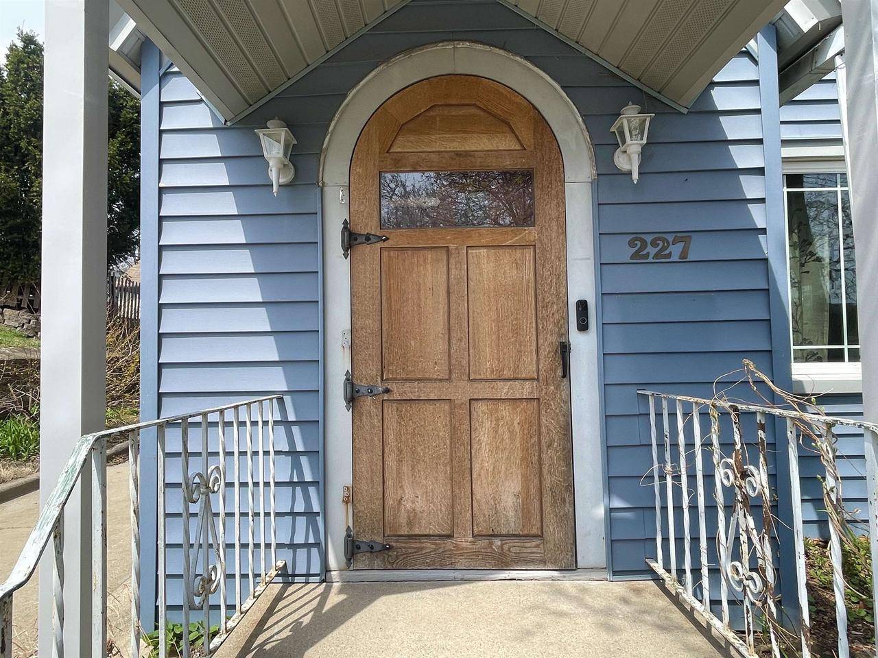 Baraboo, WI 53913,227 1st Street