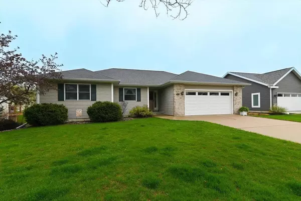 817 Brookview Trail, Mount Horeb, WI 53572