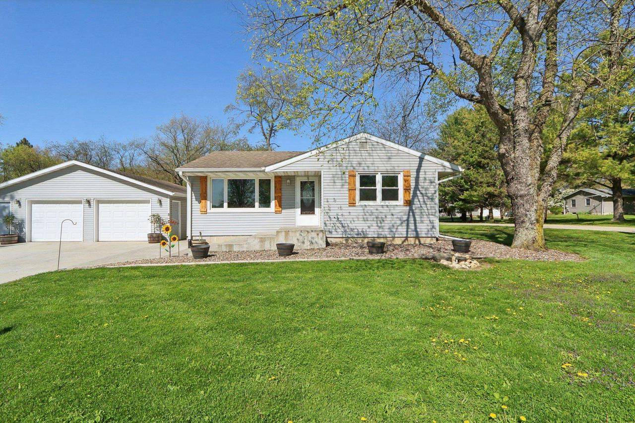N6529 Elder Road, Delavan, WI 53115