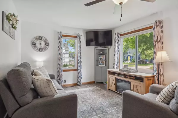 Reedsburg, WI 53959,338 Warren Avenue