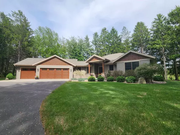 5154 N Grand Videre Drive, Janesville, WI 53548
