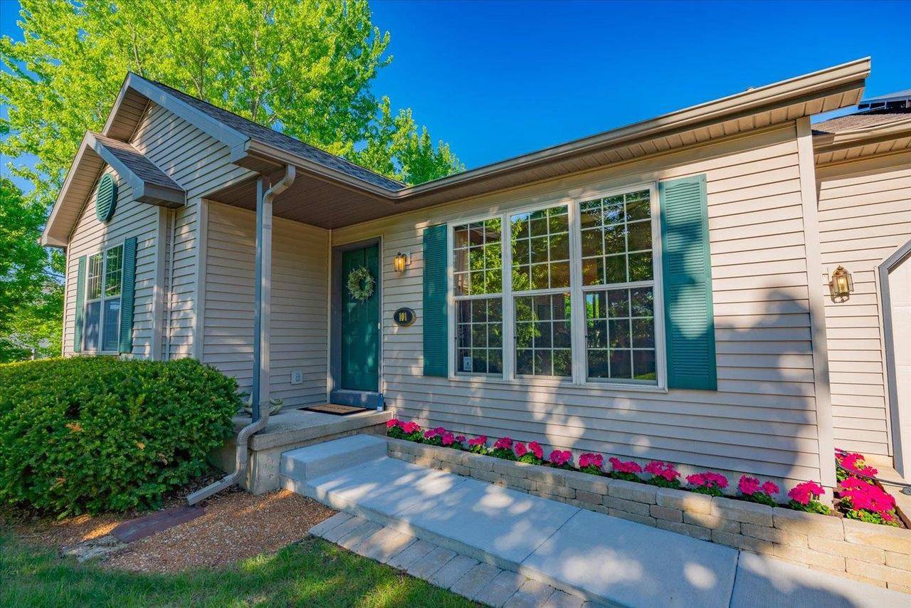 101 Terrace Court, Mount Horeb, WI 53572