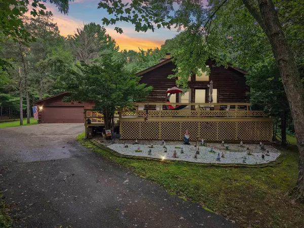 W2006 Lyndon Lane, Lyndon Station, WI 53944