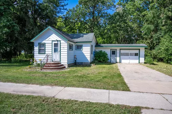 Adams, WI 53910,221 N Cedar Street