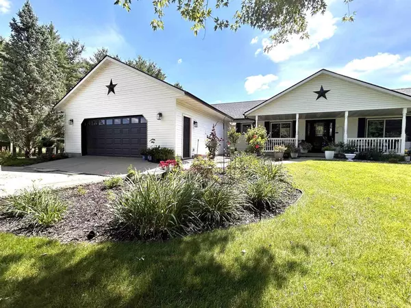 Tomah, WI 54660,7672 Division Road