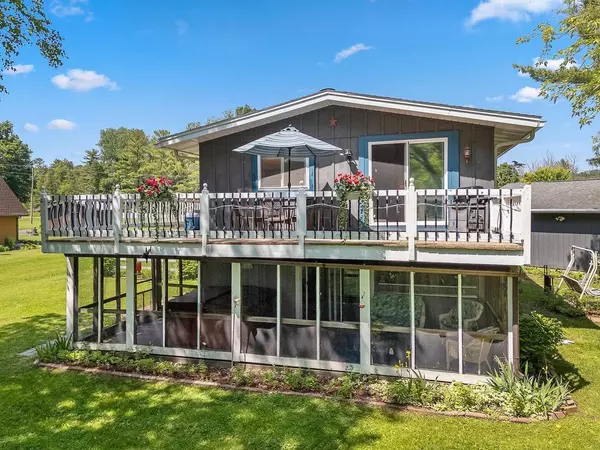 E4451 County Road F, La Valle, WI 53941