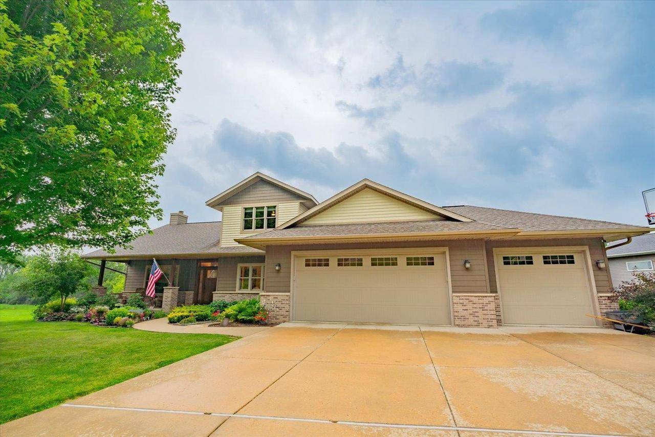 7022 Laufenberg Boulevard, Cross Plains, WI 53528
